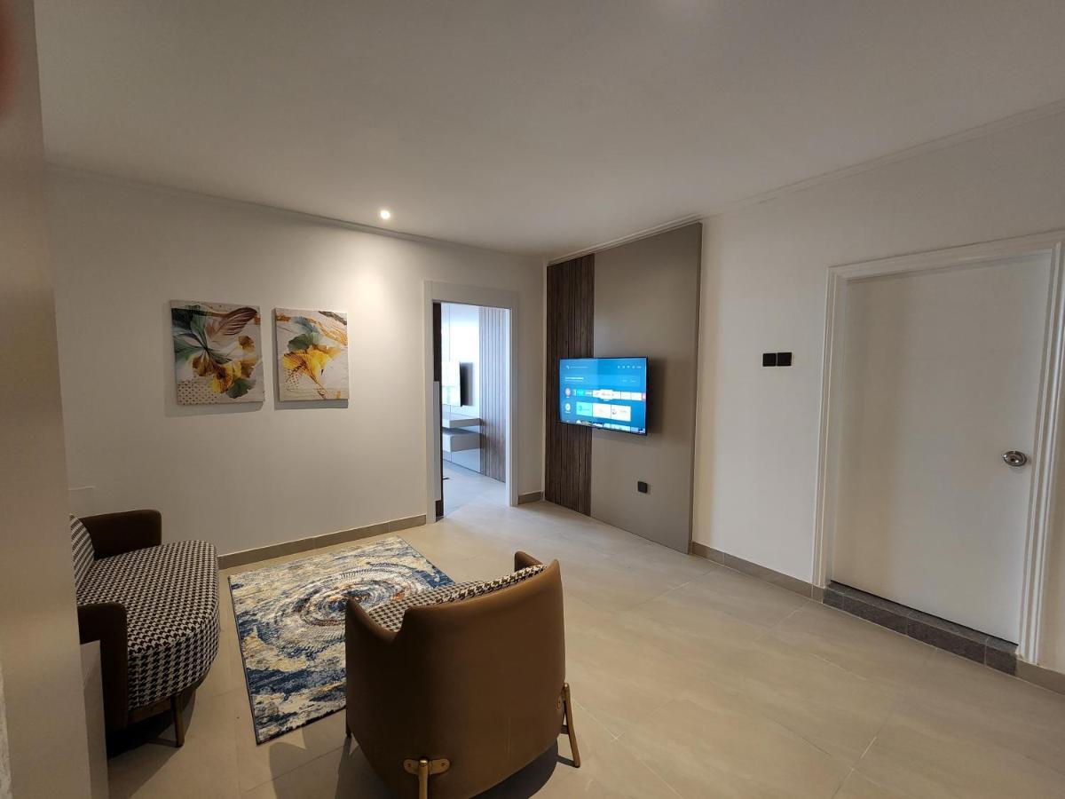 Imperial Suites Hotel Manama Ngoại thất bức ảnh