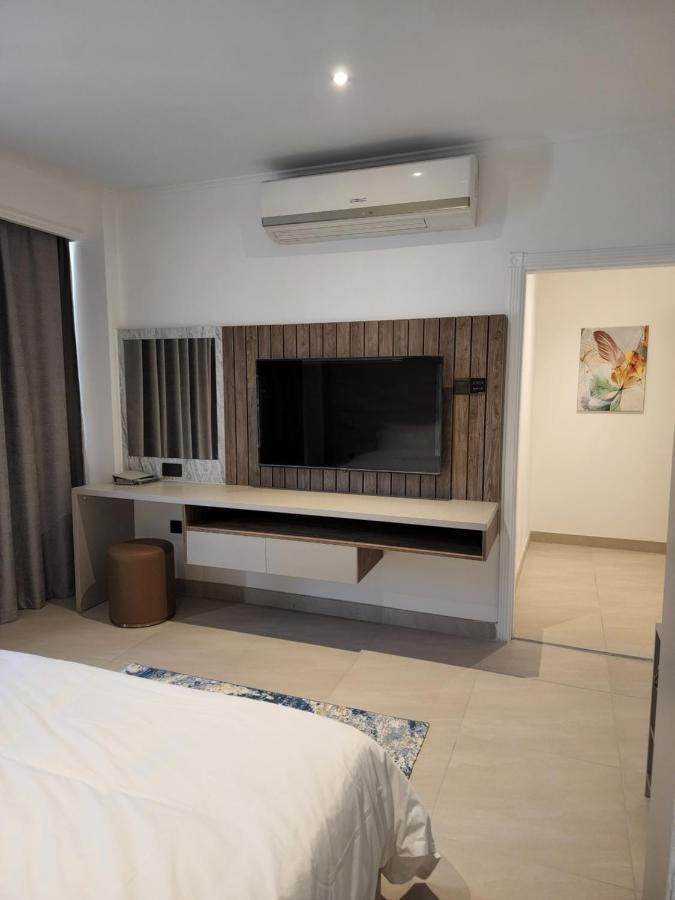 Imperial Suites Hotel Manama Ngoại thất bức ảnh