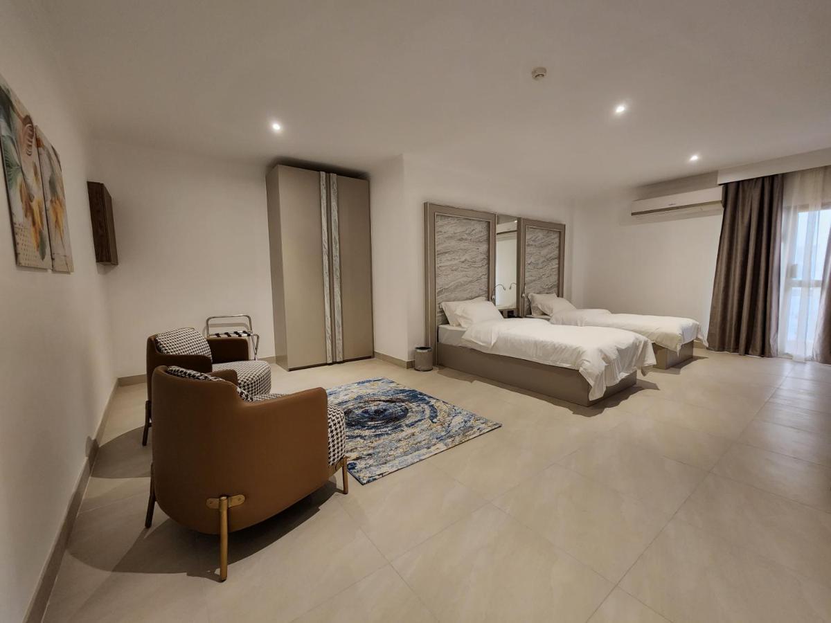 Imperial Suites Hotel Manama Ngoại thất bức ảnh